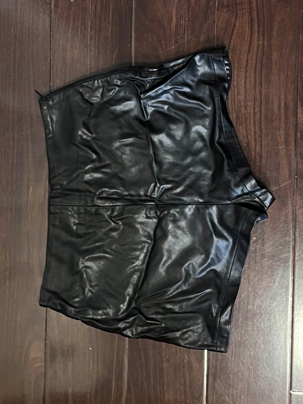 Faux leather mini-shorts - Picture 2 of 2
